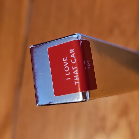 Belle En Argent Lip Gloss, Red "I Love That Car," NWT - Picture 2 of 2